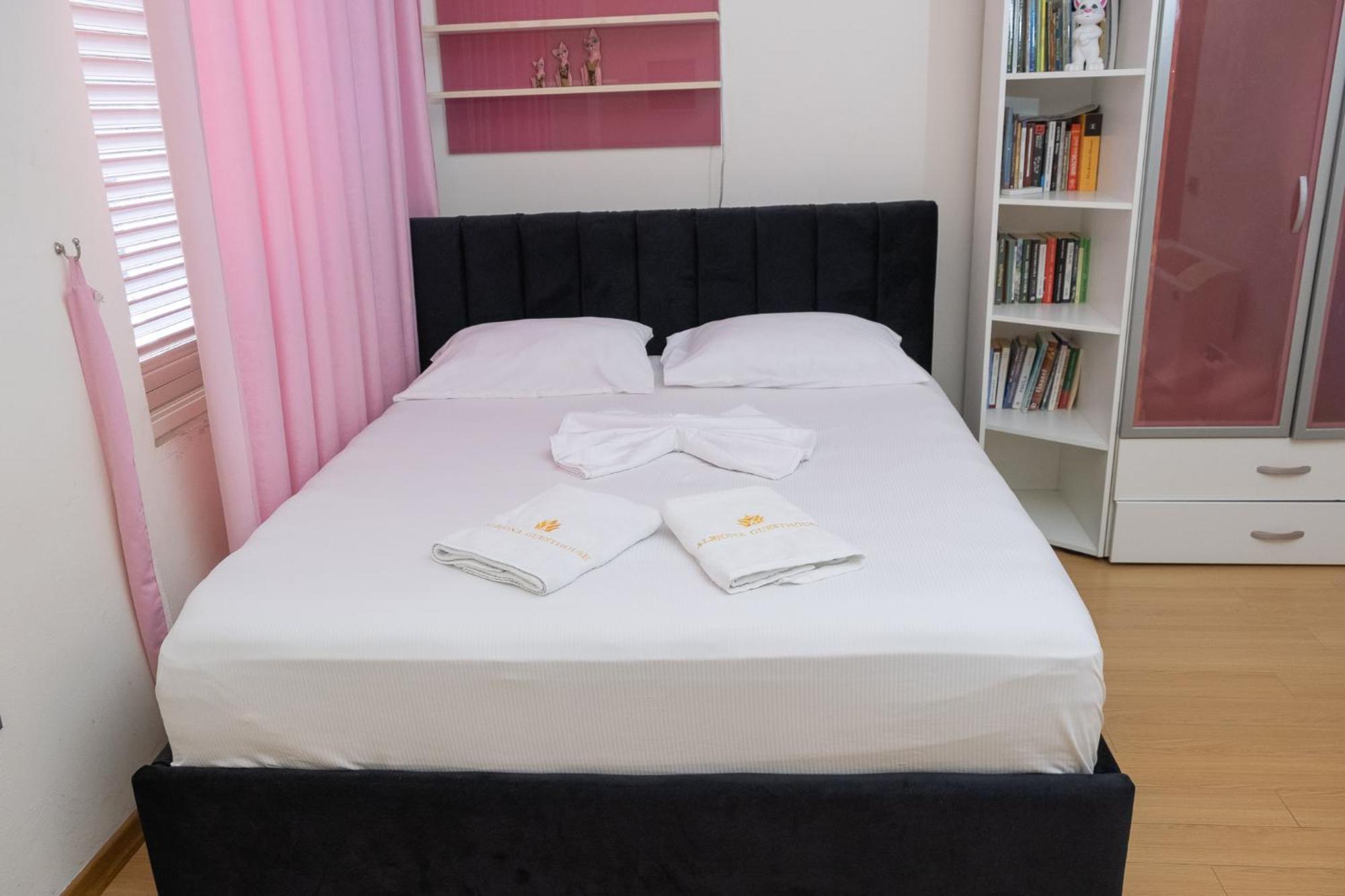Albjona Guesthouse Tirana Esterno foto