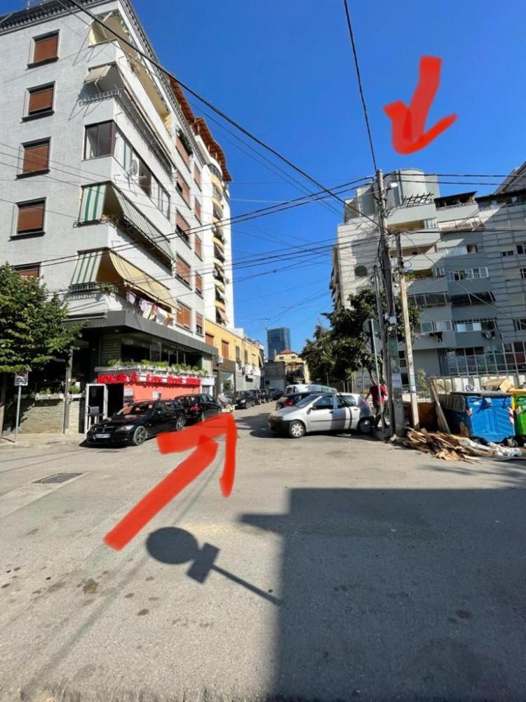 Albjona Guesthouse Tirana Esterno foto
