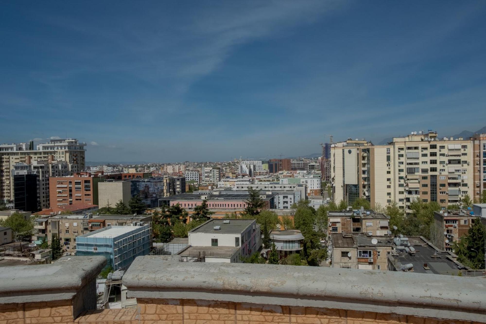 Albjona Guesthouse Tirana Esterno foto