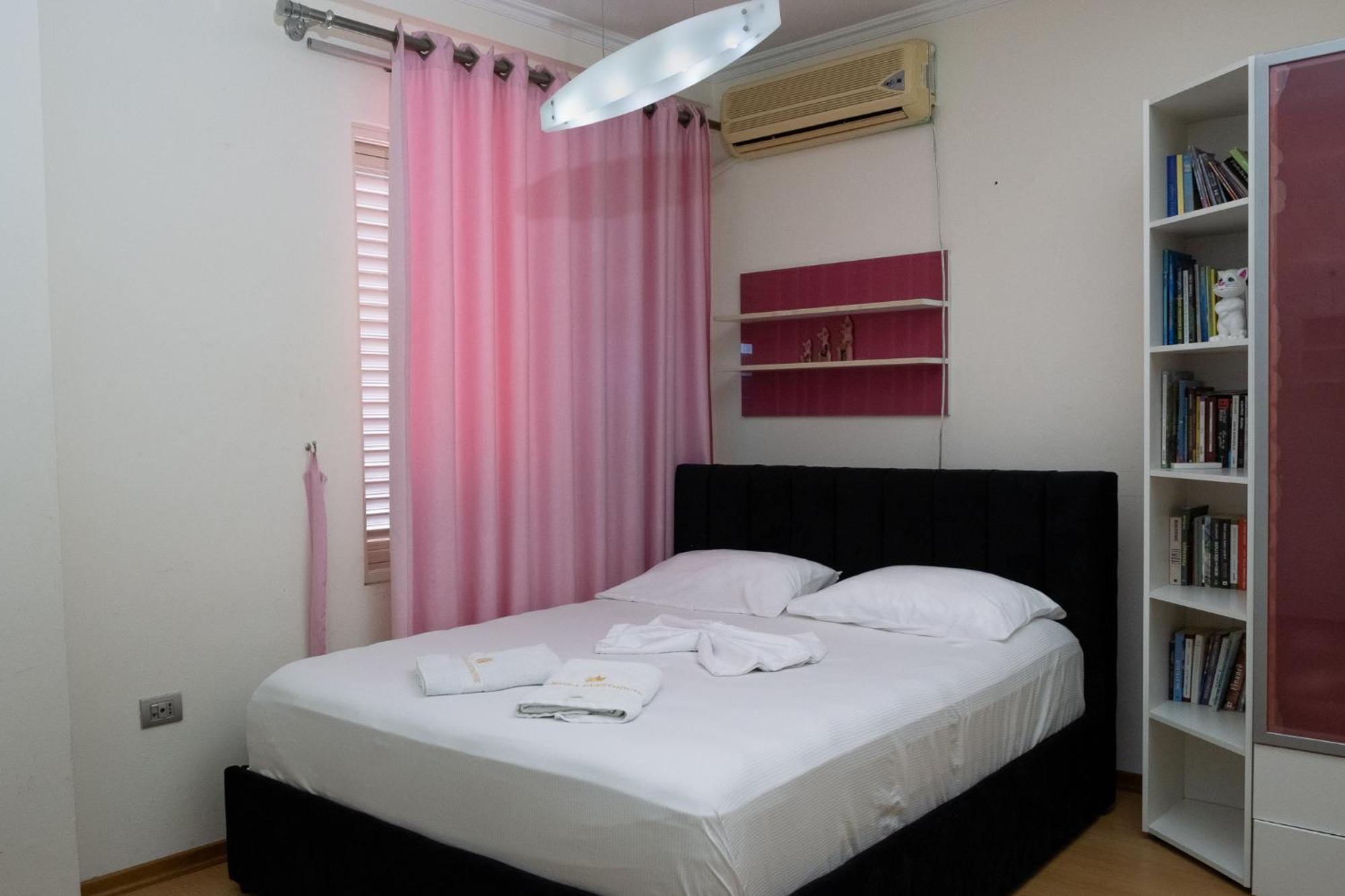 Albjona Guesthouse Tirana Esterno foto